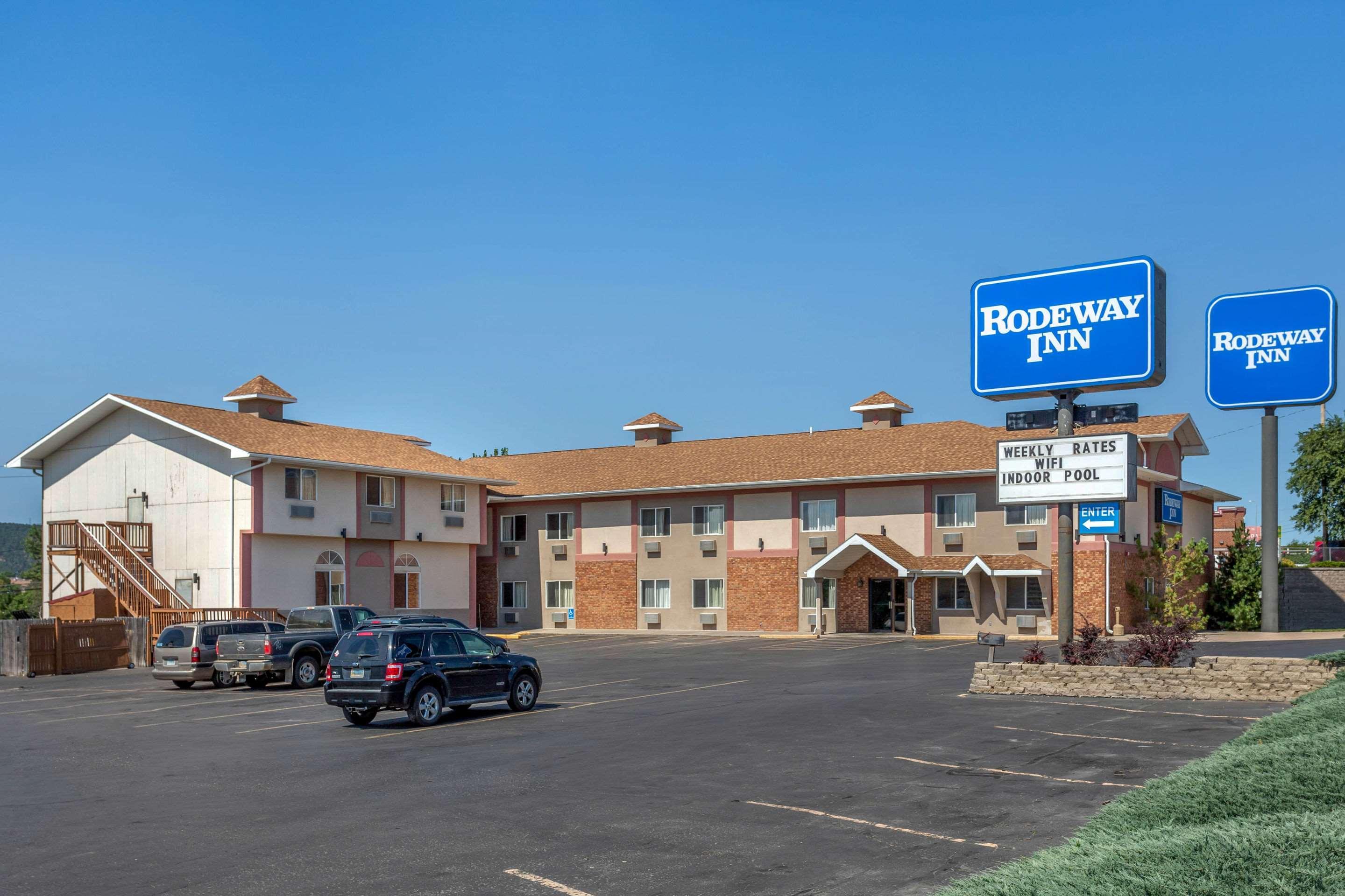 Rodeway Inn Rapid City Exterior photo